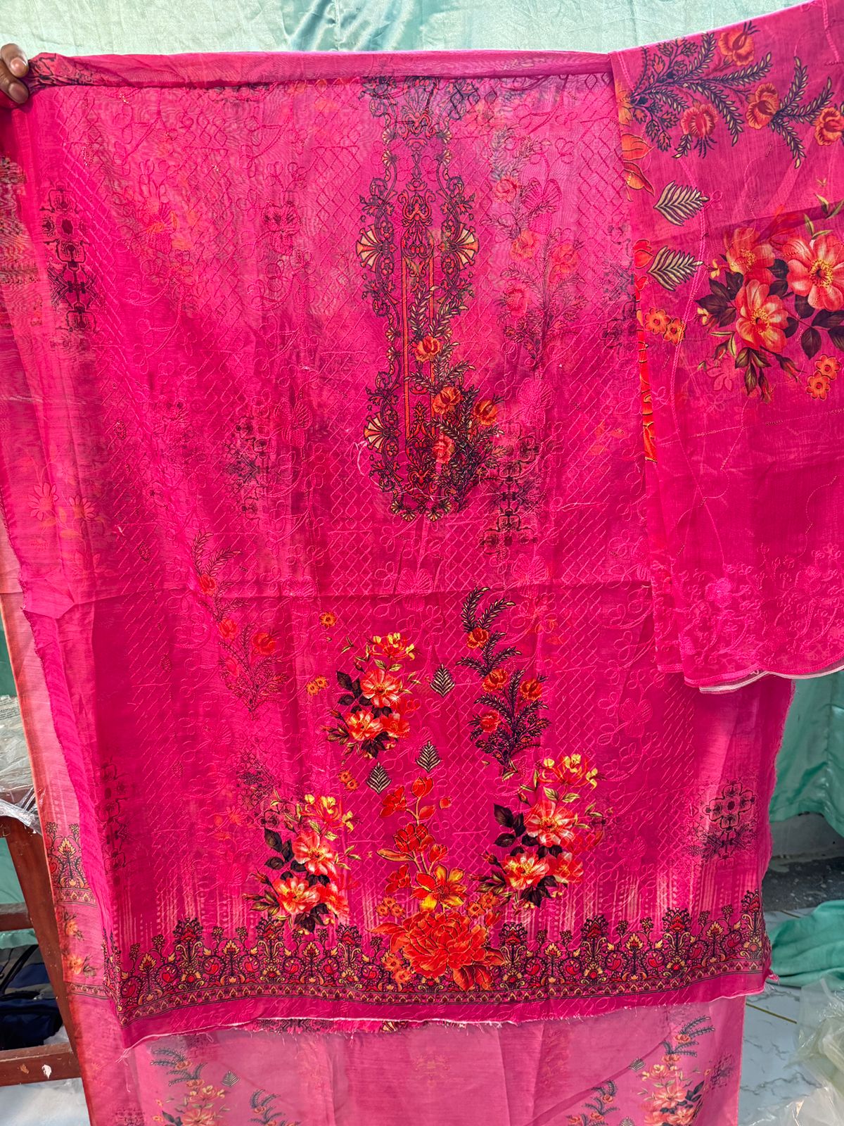 মুখার্জি থ্রি পিছ